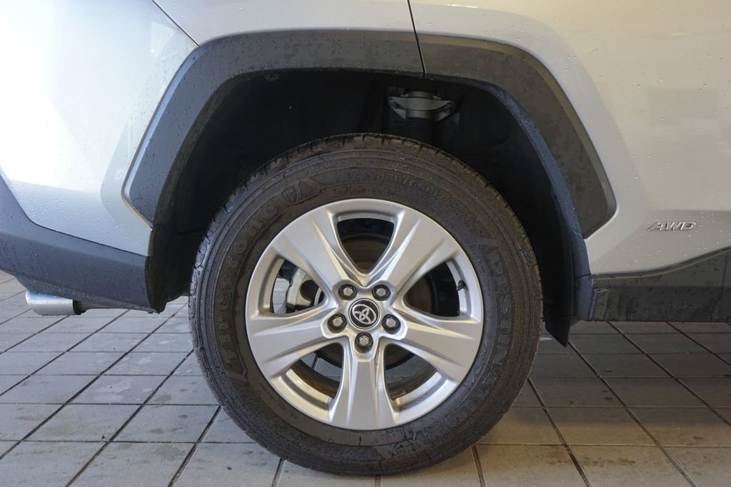 Certified 2025 Toyota RAV4 XLE image 28