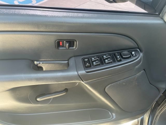 Used 2007 Chevrolet Silverado 2500 LT w/ Heavy-Duty Power Package AWD/4WD image 12
