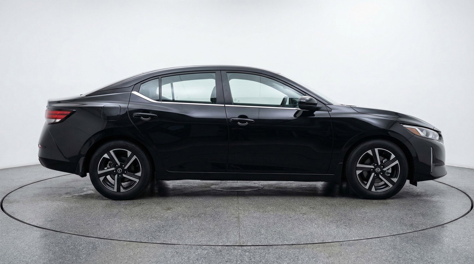 Used 2025 Nissan Sentra SV FWD image 11