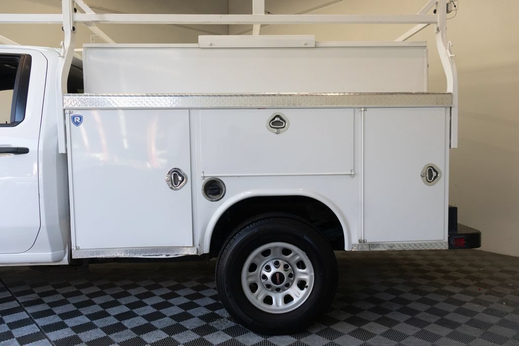 Used 2022 GMC Sierra 3500 Pro w/ Convenience Package RWD image 12