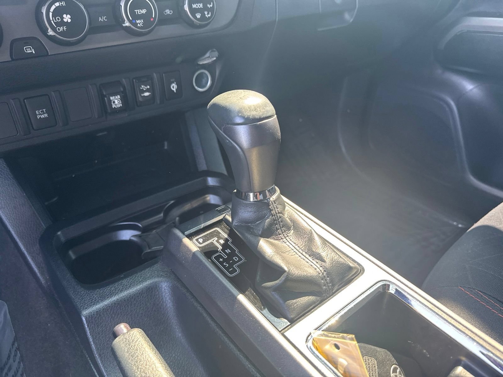 Used 2019 Toyota Tacoma TRD Sport AWD/4WD image 22