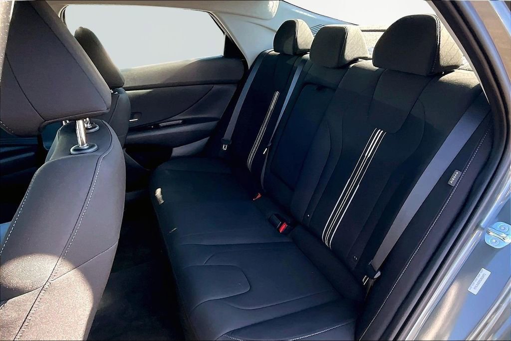 Used 2025 Hyundai Elantra SEL image 26
