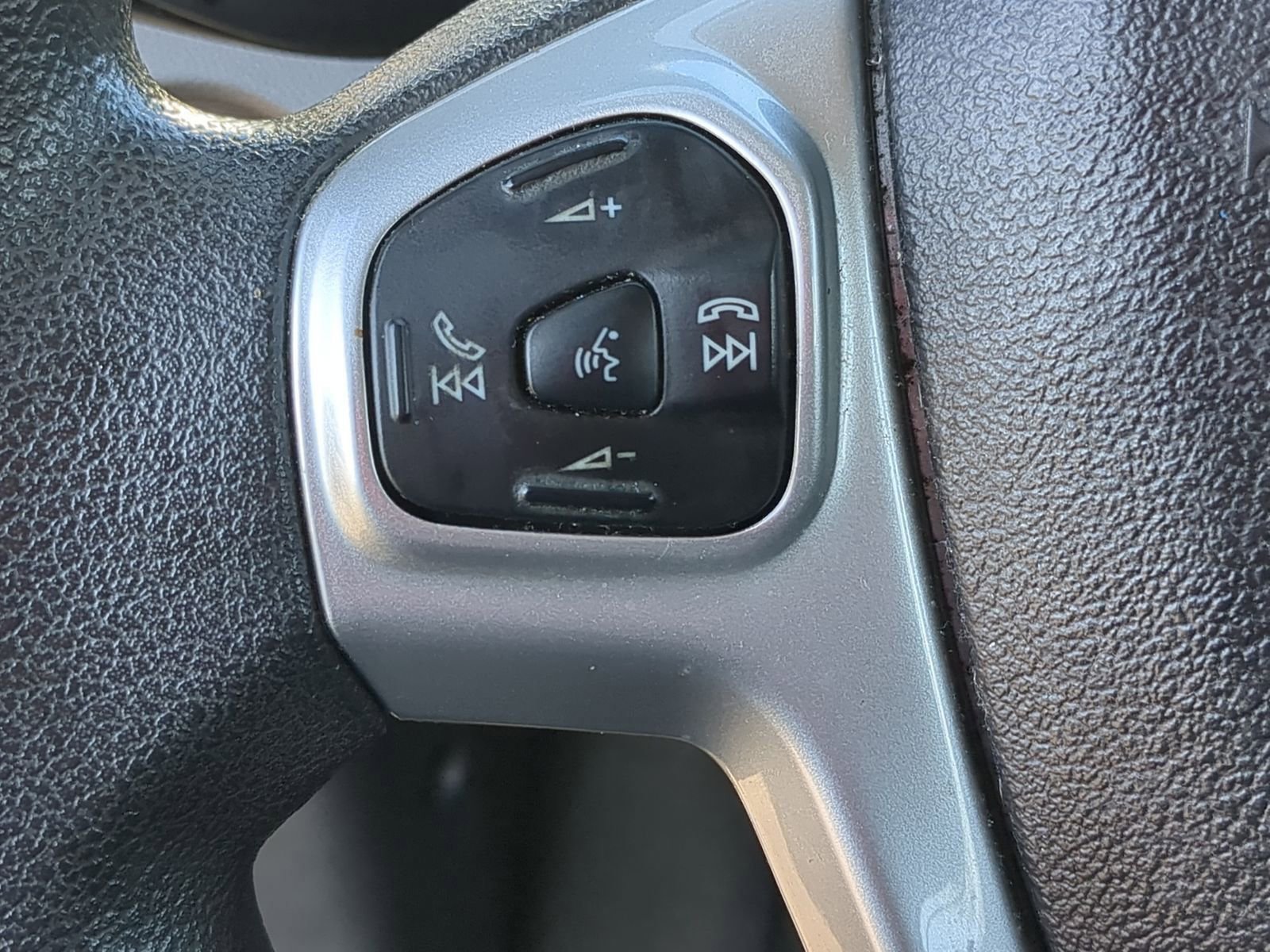 Certified 2018 Ford Fiesta SE image 25