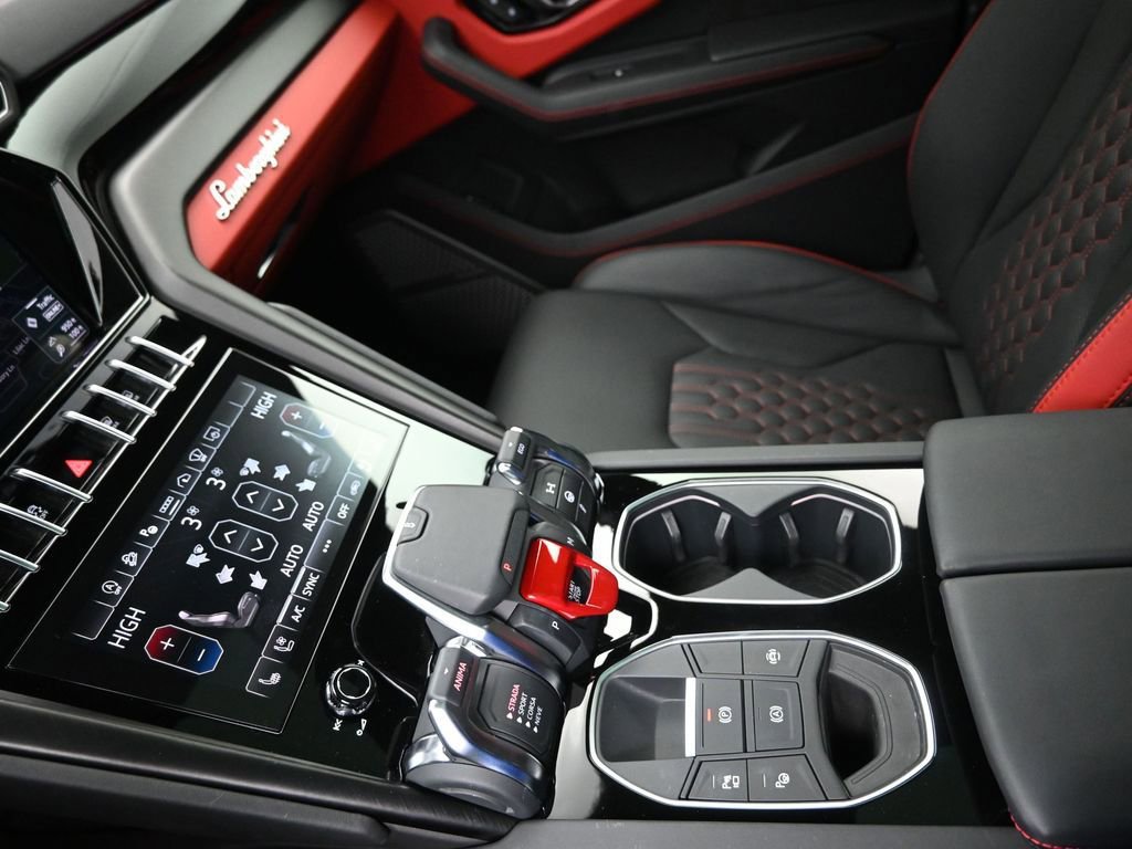 Used 2024 Lamborghini Urus S image 23