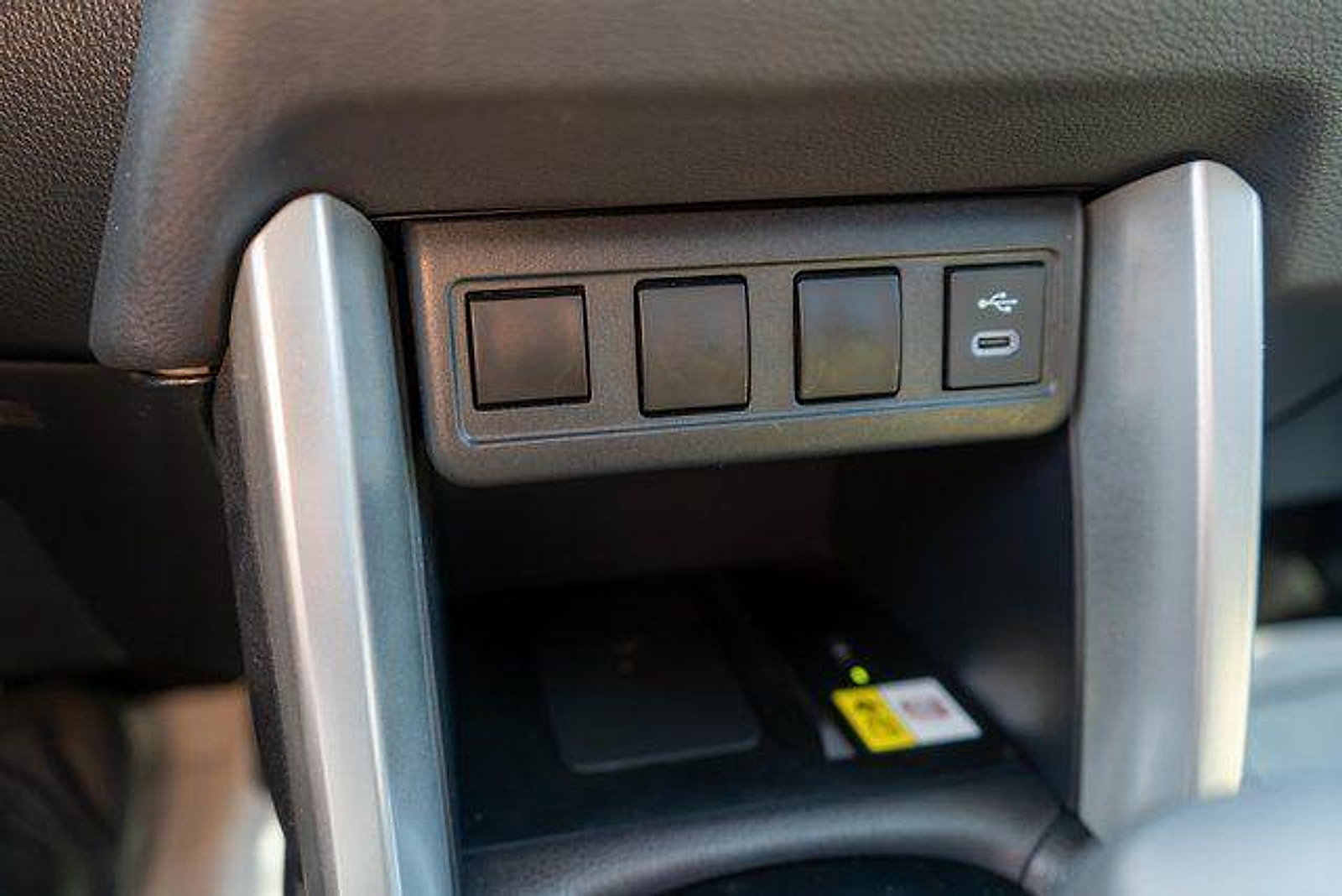 Used 2023 Toyota Corolla Cross LE w/ Moonroof Package AWD/4WD image 27