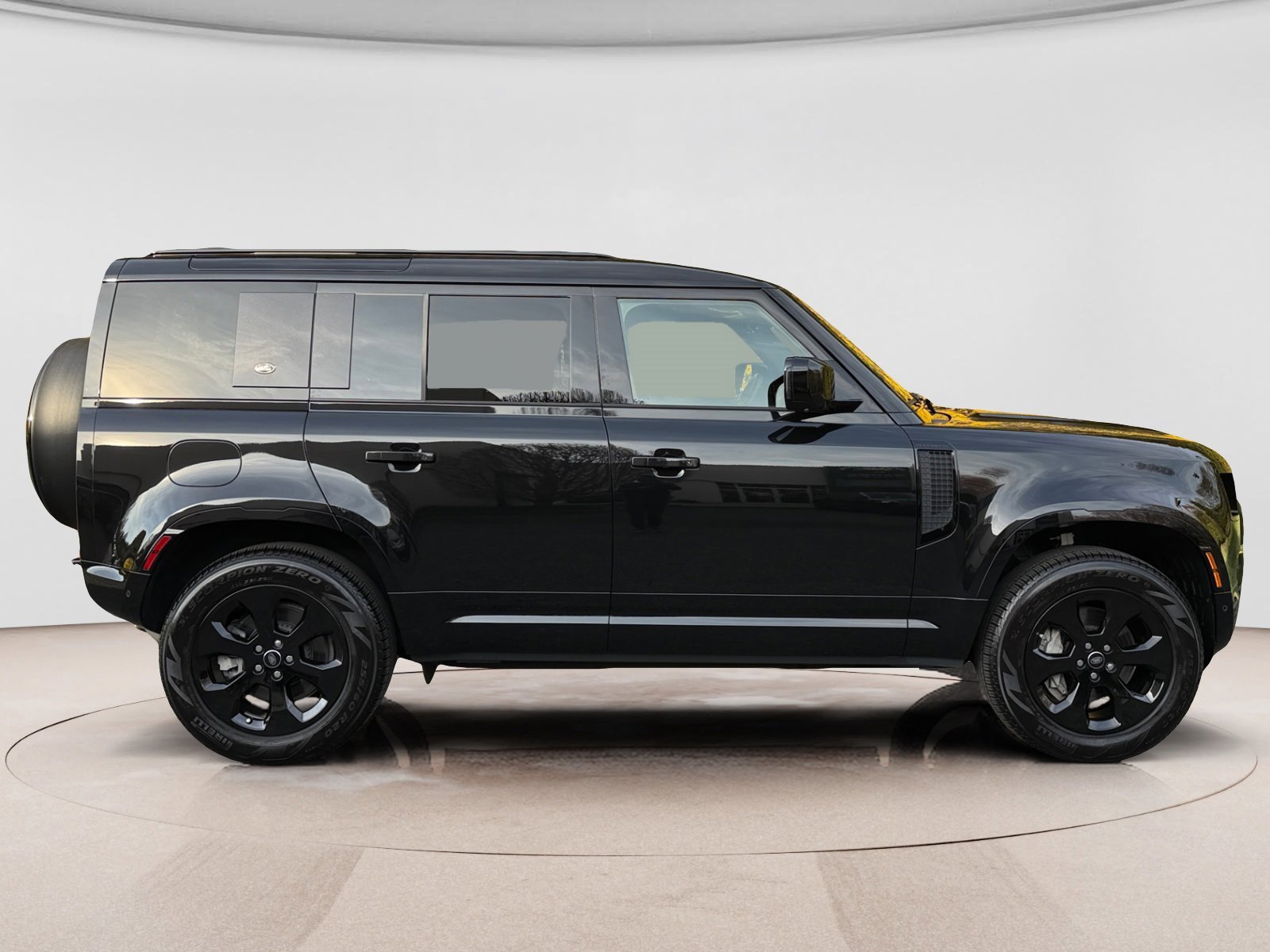 Certified 2024 Land Rover Defender 110 X-Dynamic SE image 6