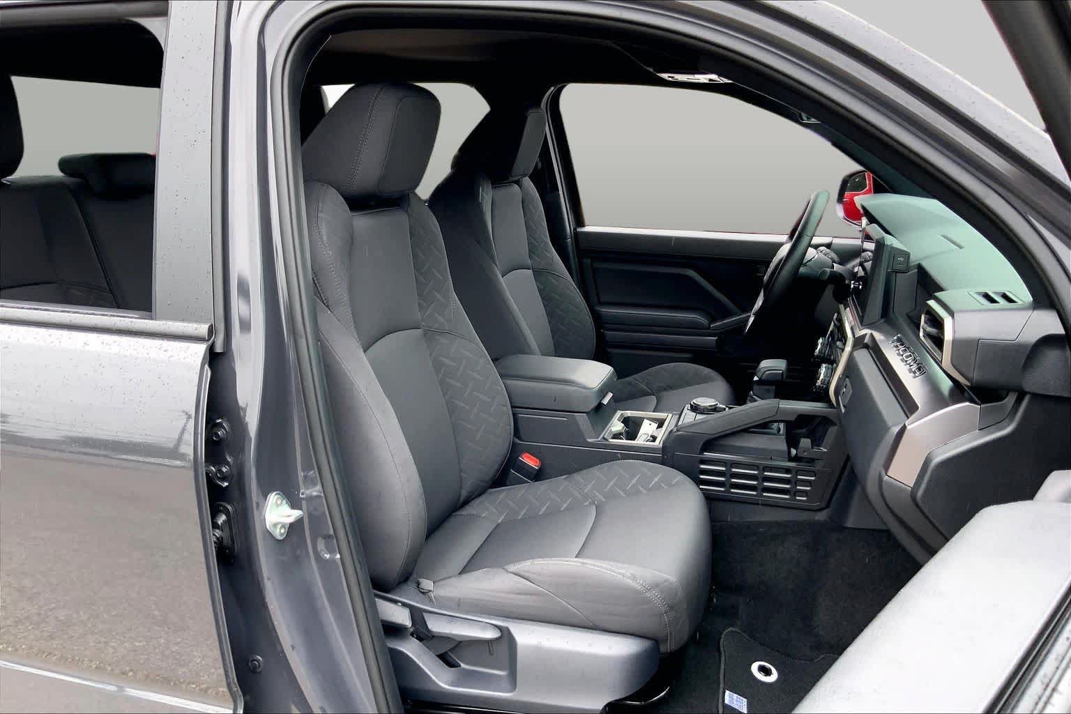 Used 2026 Toyota Tacoma SR5 AWD/4WD image 9