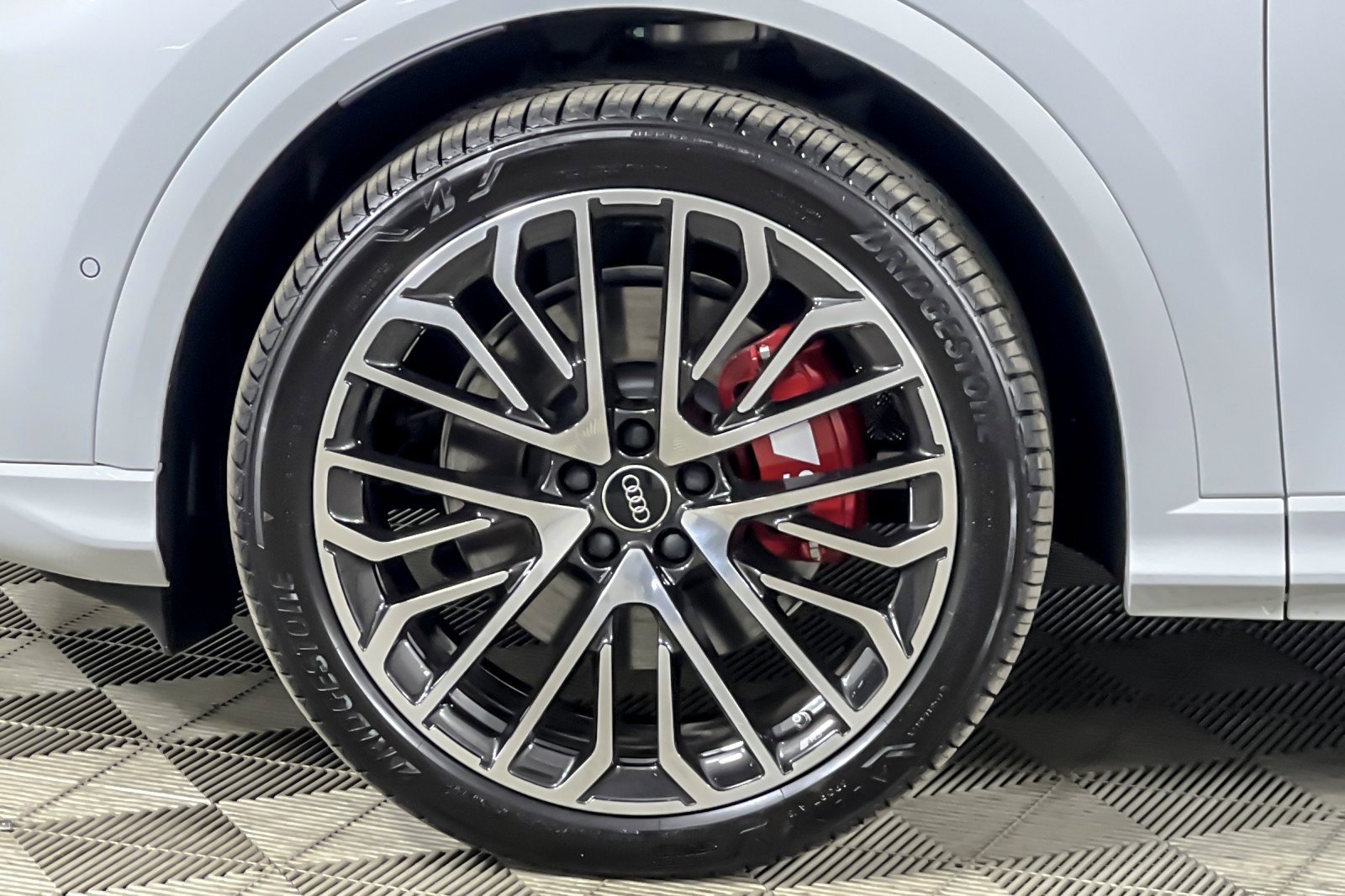 New 2025 Audi SQ5 Premium Plus image 25