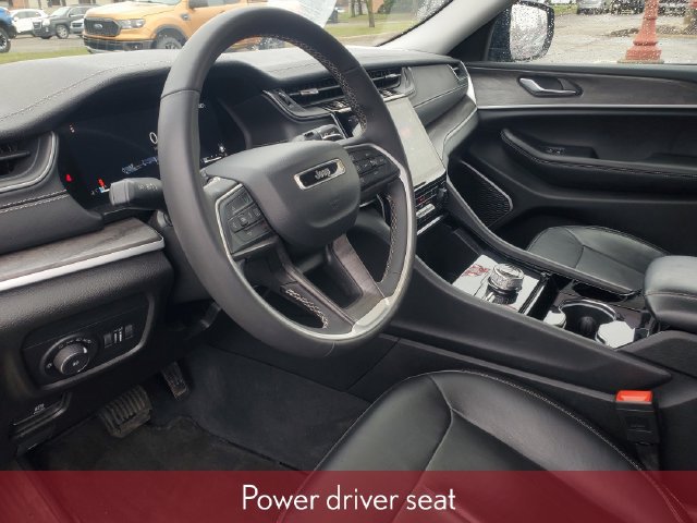 Used 2023 Jeep Grand Cherokee Limited AWD/4WD image 21