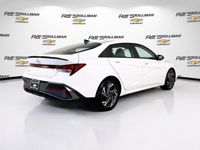 Used 2025 Hyundai Elantra Sport w/ Cargo Package FWD image 7