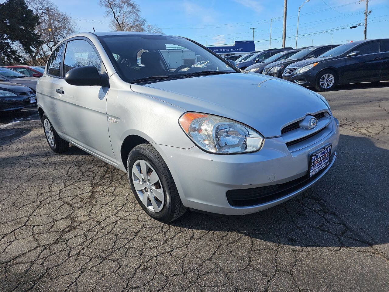Used 2008 Hyundai Accent GS image 2