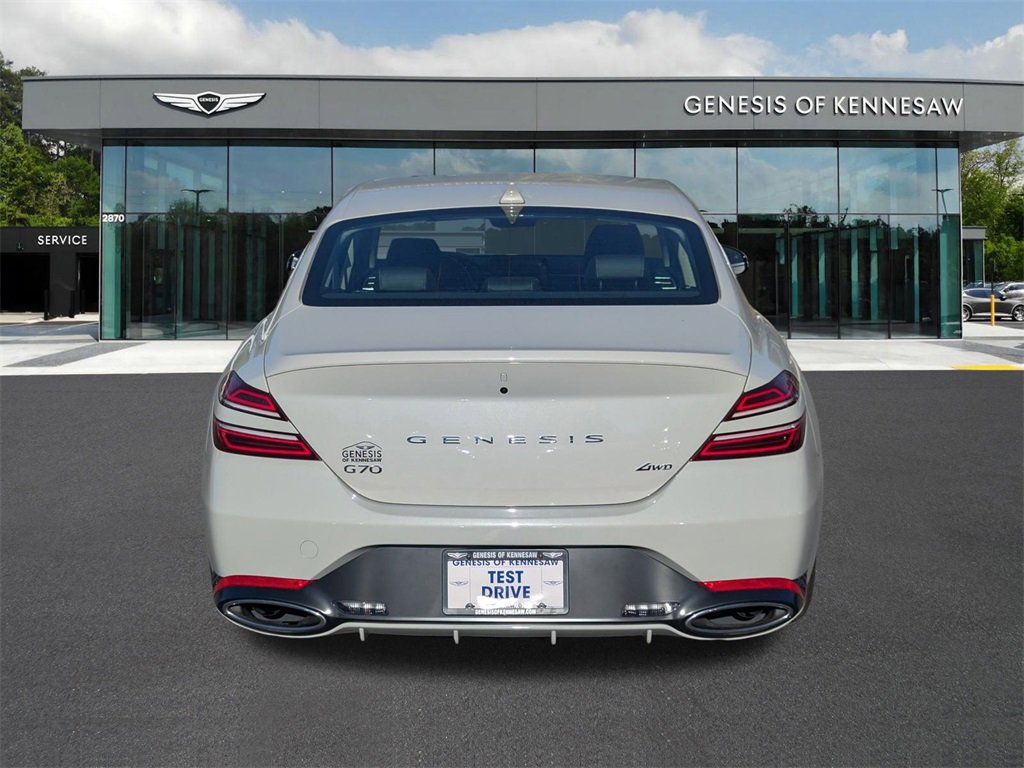 Used 2025 Genesis G70 2.5T image 6