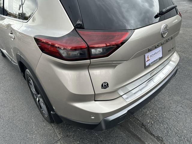 Certified 2024 Nissan Rogue SL w/ SL Premium Package image 31