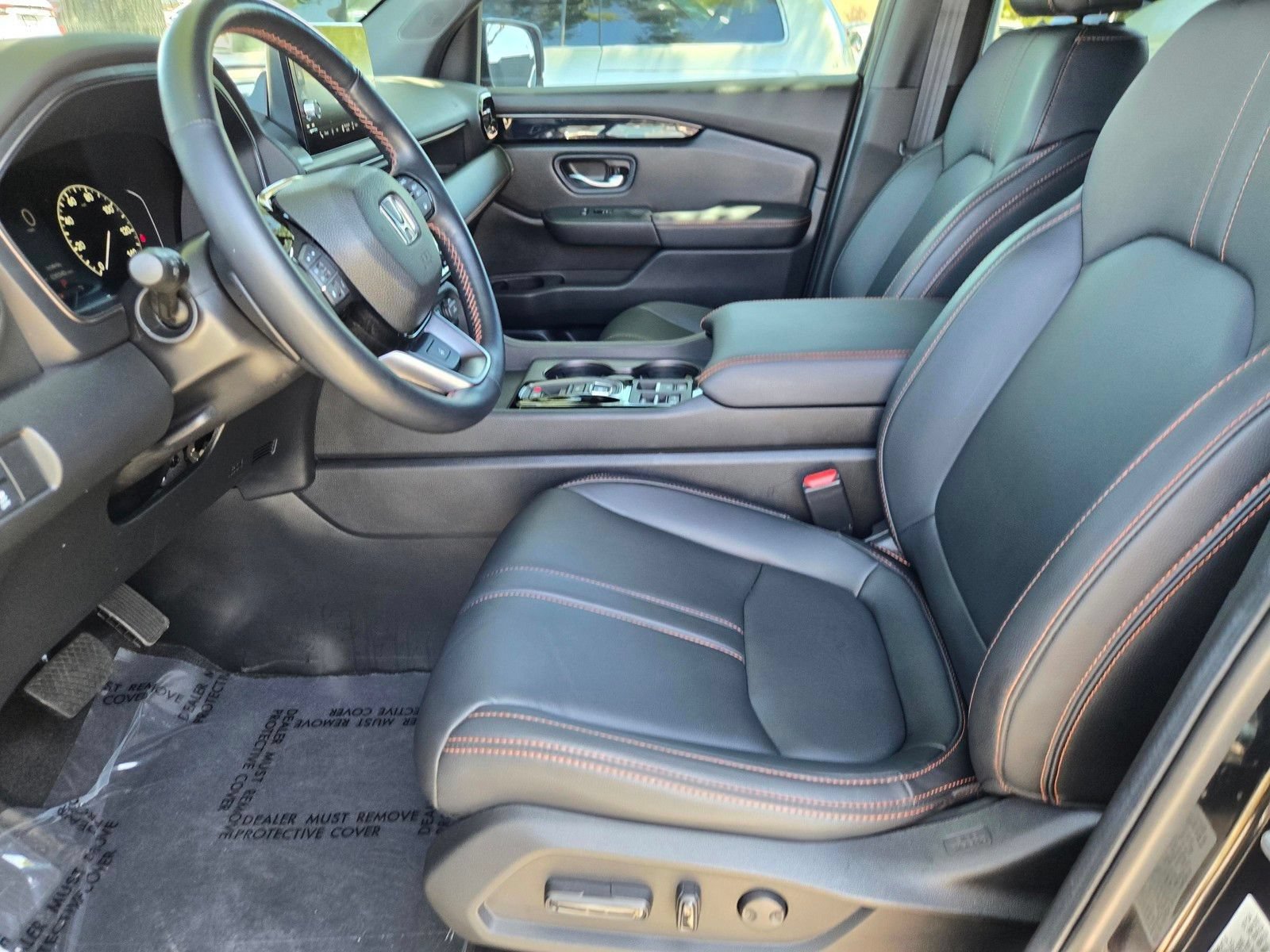 Used 2025 Honda Pilot TrailSport image 27