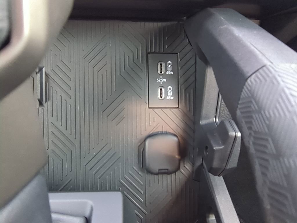 Used 2025 Toyota Tacoma Limited image 19