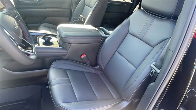 New 2026 Chevrolet Suburban RST image 11