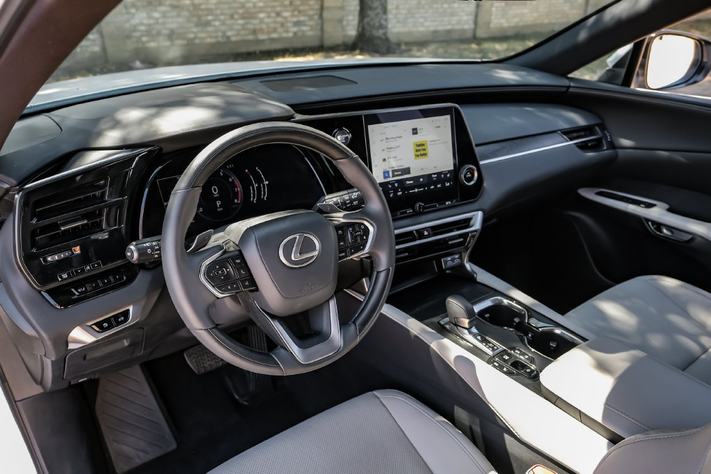Used 2024 Lexus RX 350 Premium w/ Accessory Package (Z1) AWD/4WD image 4