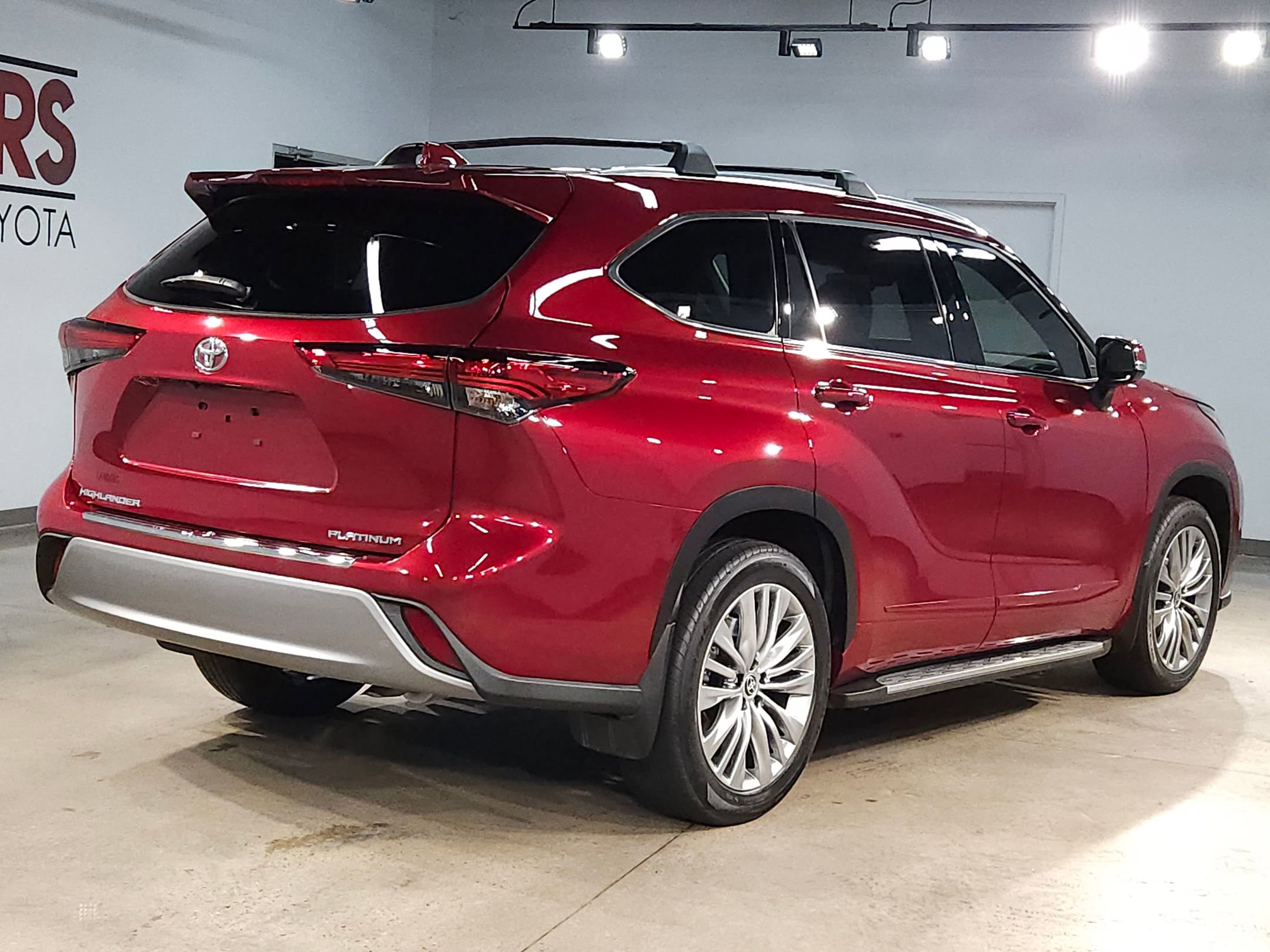 Used 2022 Toyota Highlander Platinum image 7