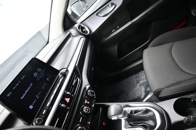 Used 2024 Kia Forte LXS w/ LXS Technology Package FWD image 19