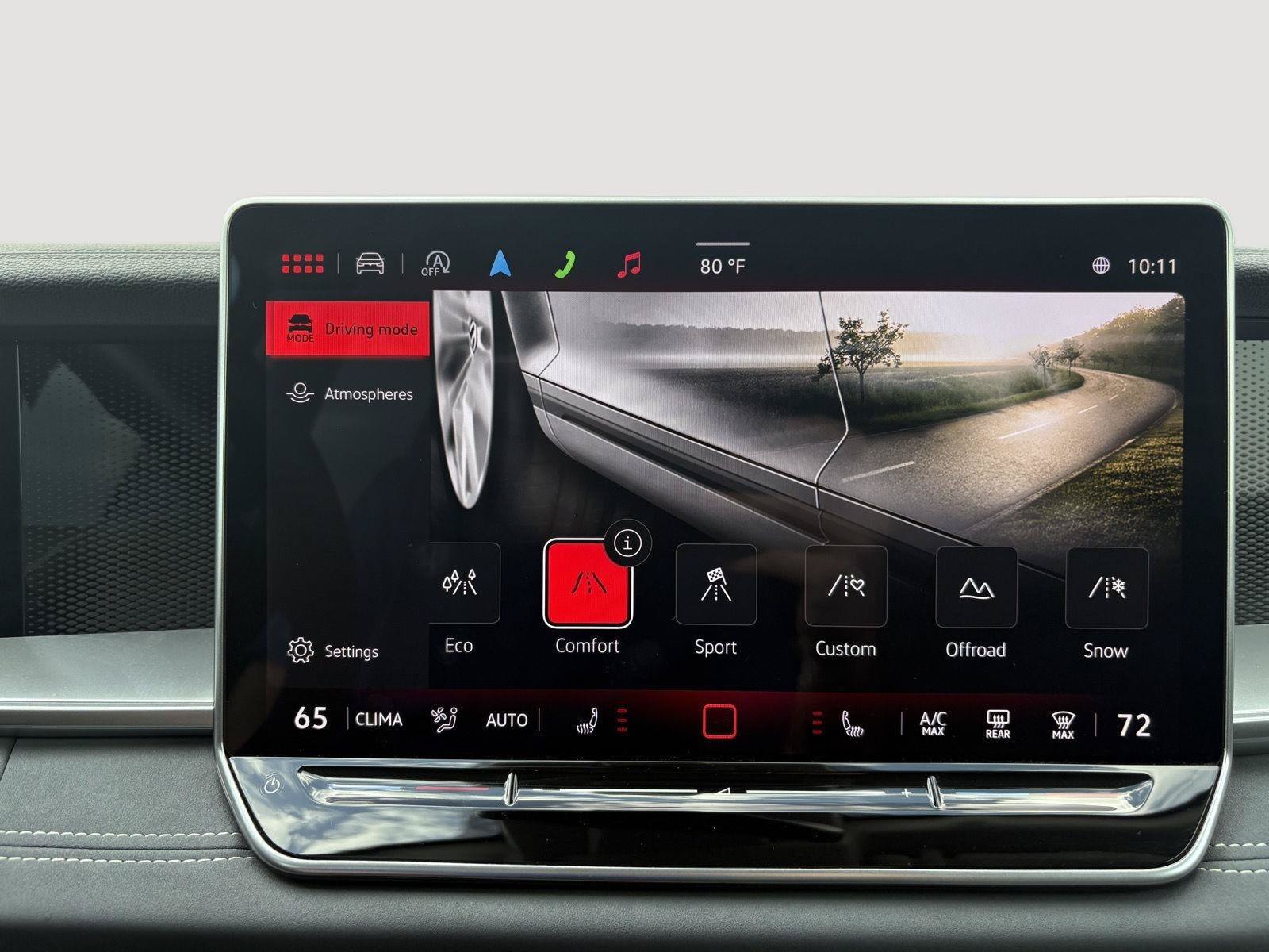 Certified 2025 Volkswagen Tiguan SE AWD/4WD image 15