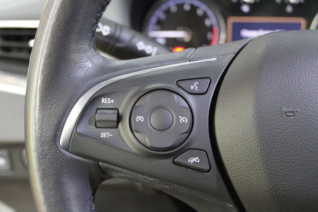 Used 2021 Buick Enclave Essence w/ Sound and Sites Package FWD image 17