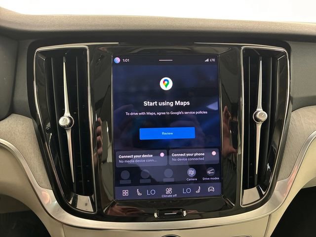 Used 2023 Volvo S60 T8 Plus image 27