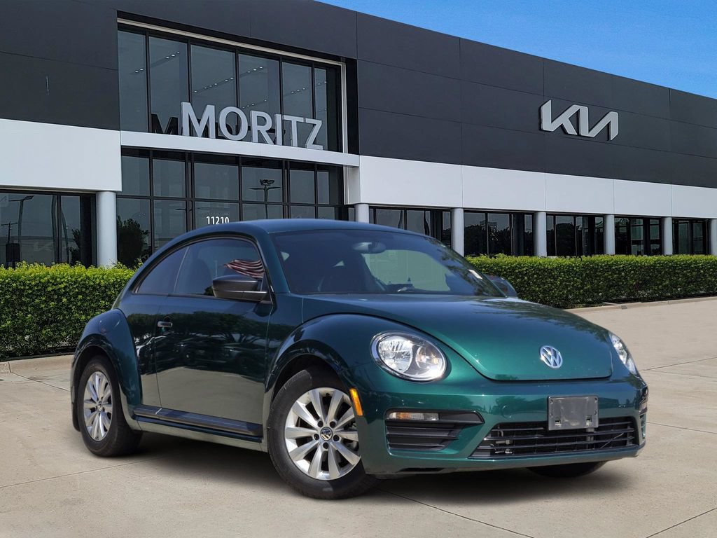 Used 2018 Volkswagen Beetle 2.0T Coast FWD image 1