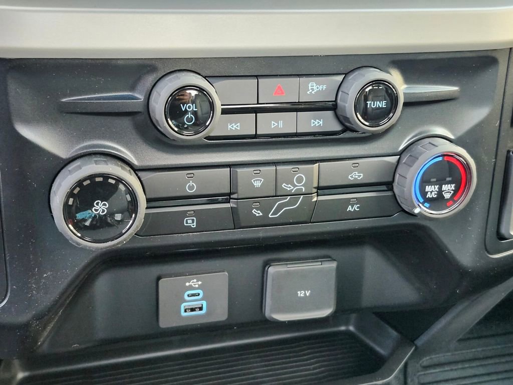 New 2025 Ford F350 XL w/ XL Chrome Package image 11