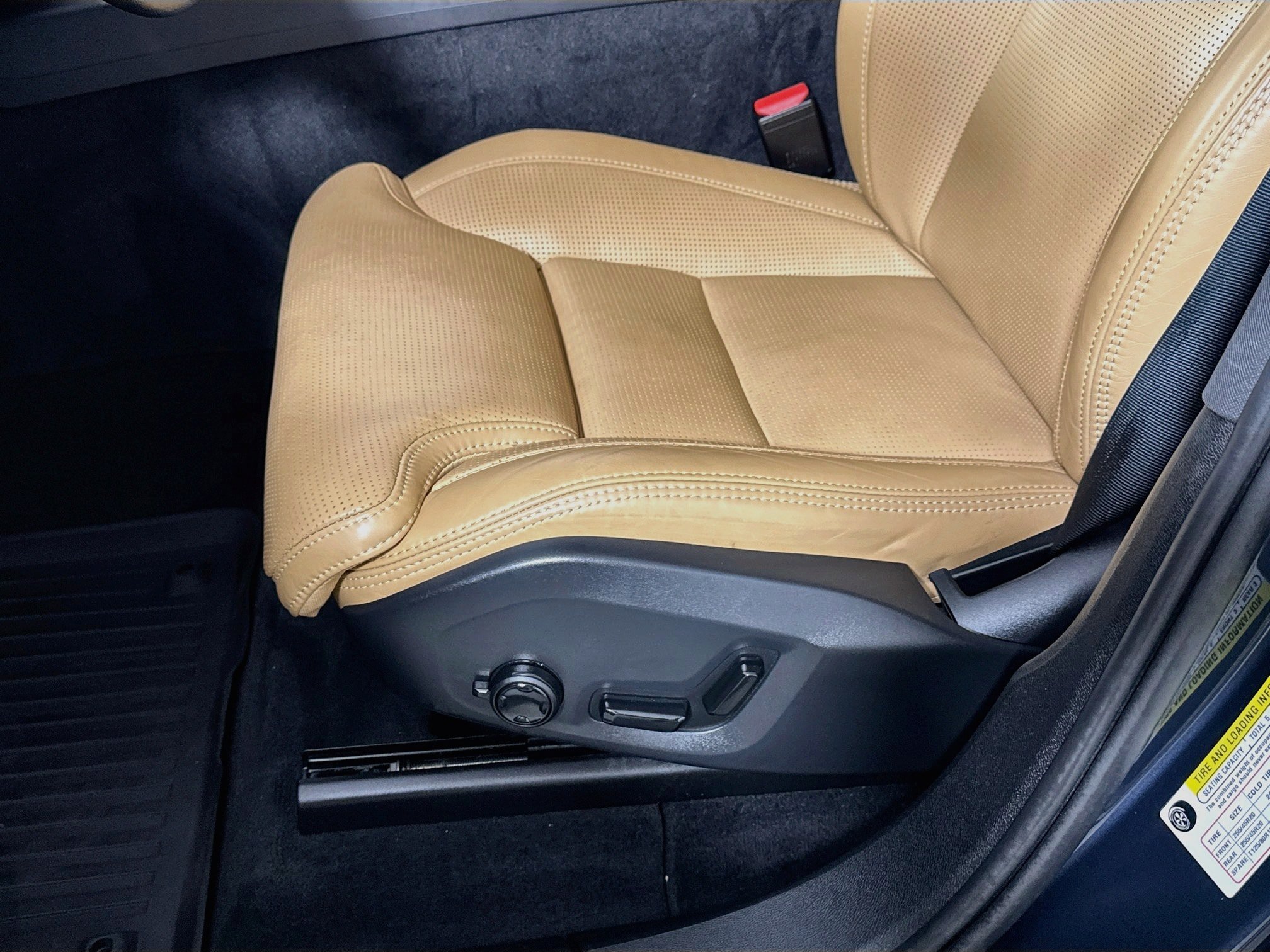 Used 2021 Volvo XC60 T5 Inscription w/ Protection Package Premier AWD/4WD image 22
