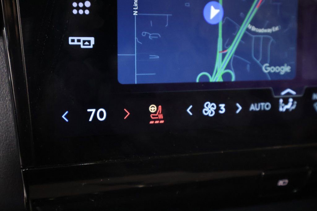 New 2025 Lincoln Navigator Reserve w/ Jet Appearance Package image 9