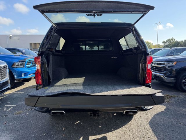 Used 2024 Chevrolet Silverado 1500 LT Trail Boss w/ Convenience Package II AWD/4WD image 10