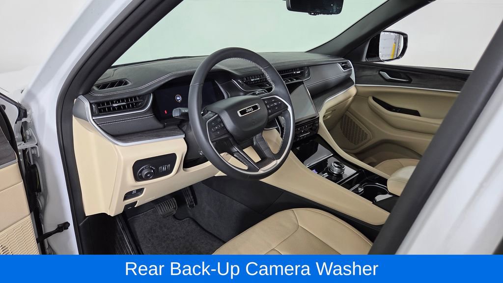 Used 2023 Jeep Grand Cherokee Limited w/ Luxury Tech Group II image 14
