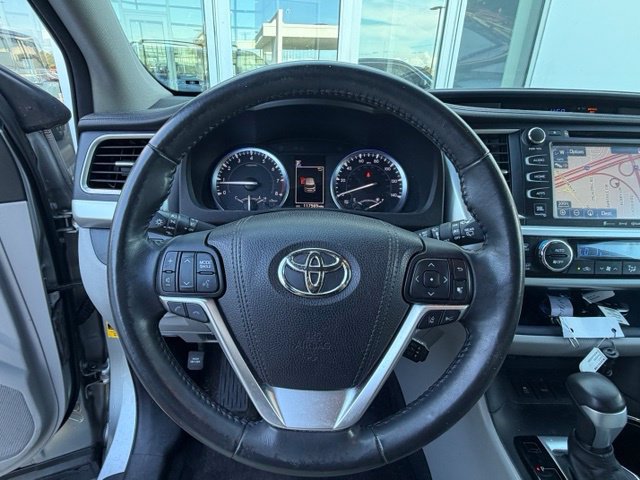 Used 2017 Toyota Highlander Limited FWD image 17