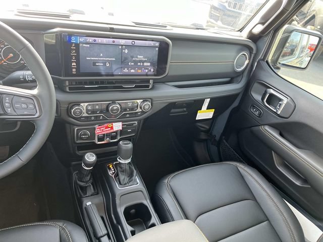 New 2026 Jeep Gladiator Mojave AWD/4WD image 14