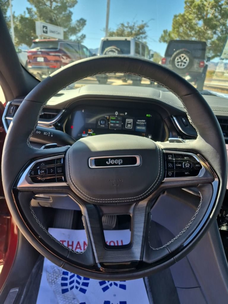 New 2024 Jeep Grand Cherokee Overland w/ Advanced Protech Group III image 32