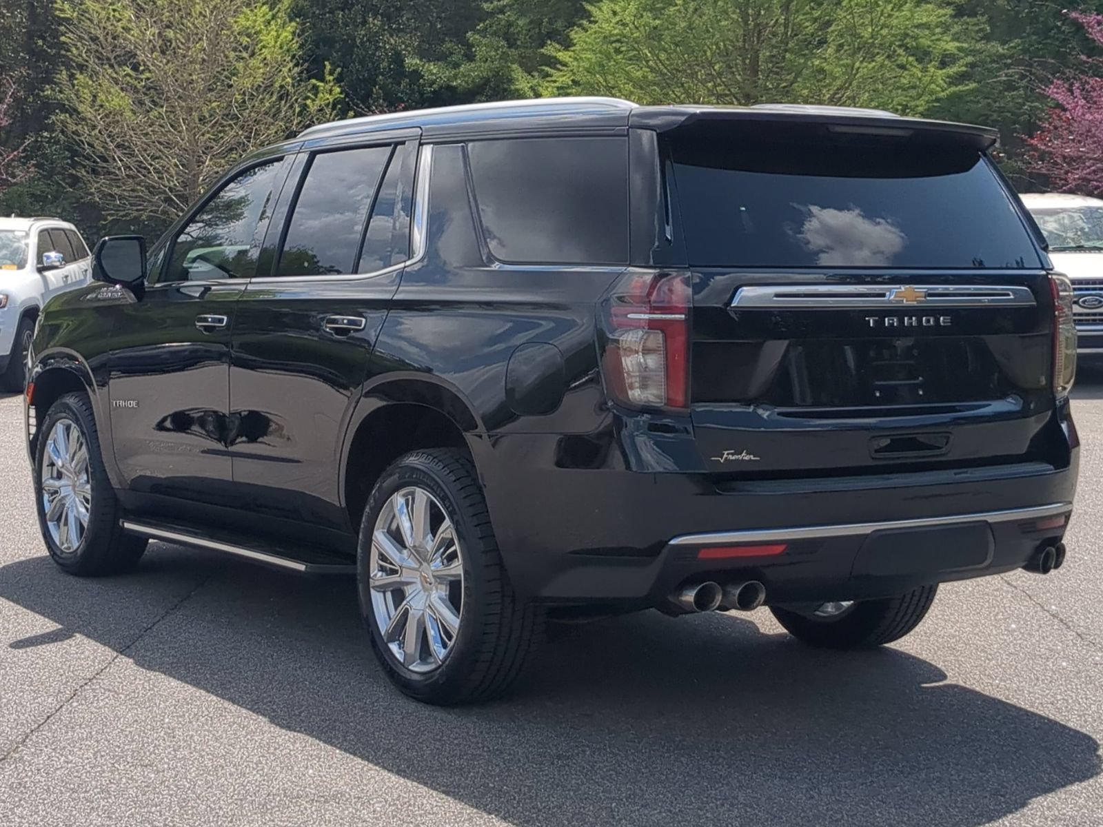 Used 2023 Chevrolet Tahoe High Country AWD/4WD image 6