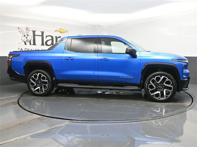 Certified 2025 Chevrolet Silverado EV RST image 1