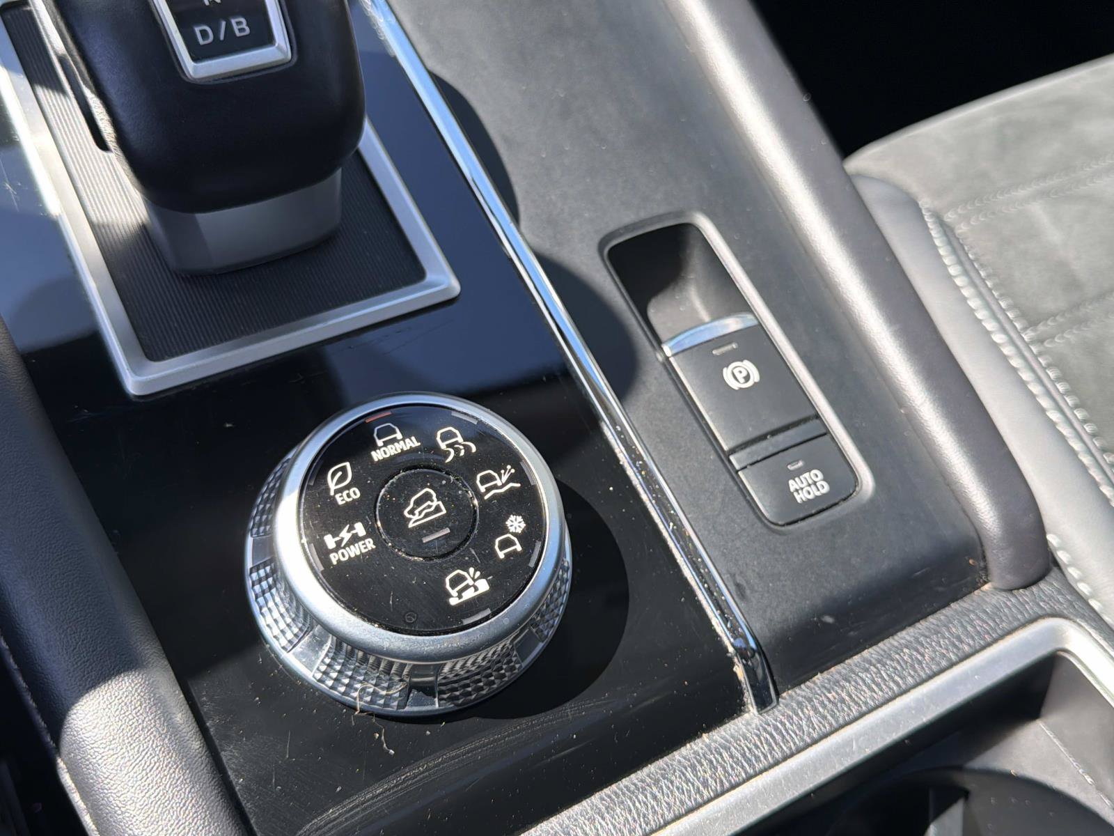 Used 2024 Mitsubishi Outlander Ralliart AWD/4WD image 25