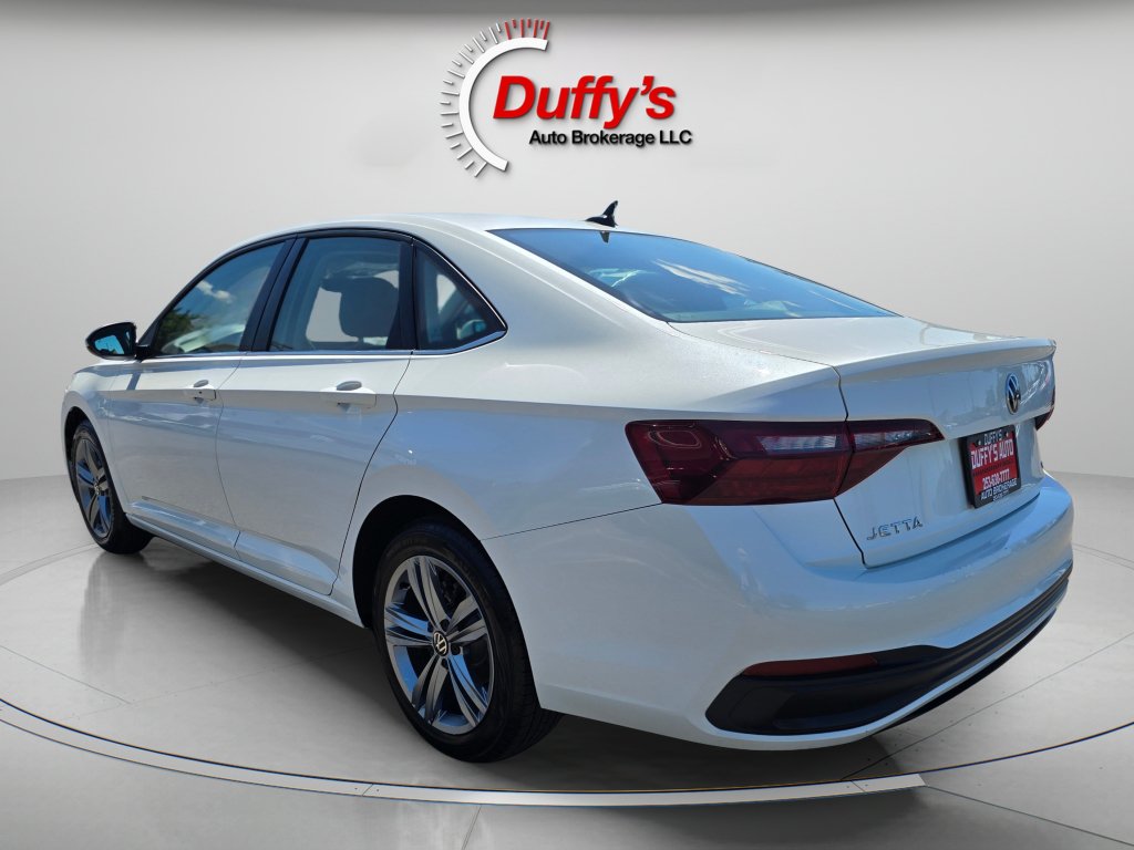 Used 2024 Volkswagen Jetta SE FWD image 16