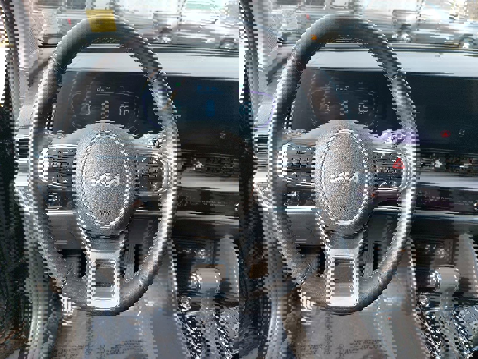 Used 2023 Kia Sportage EX image 16