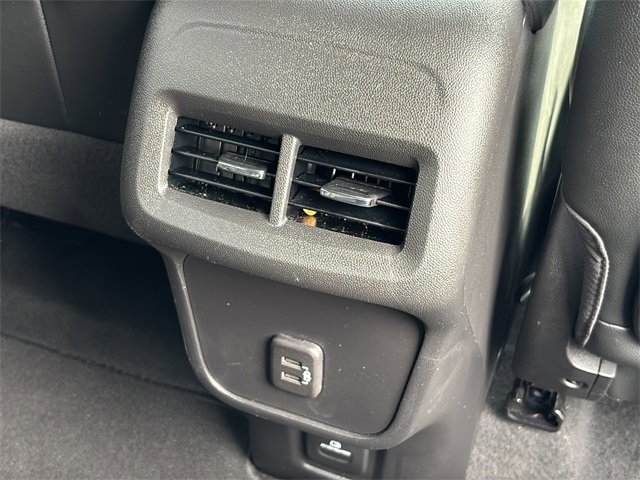 Used 2023 GMC Terrain SLT image 41