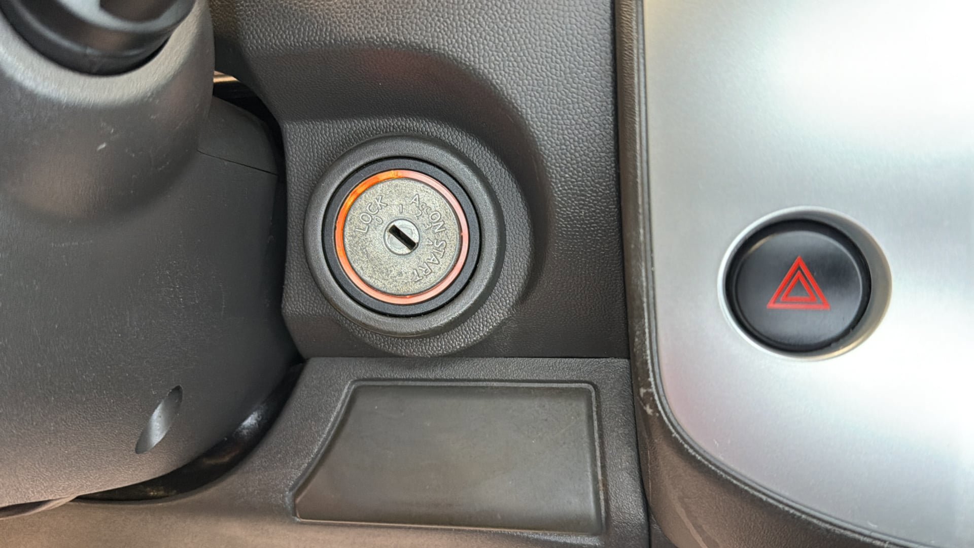 Used 2012 Nissan Xterra PRO-4X AWD/4WD image 24