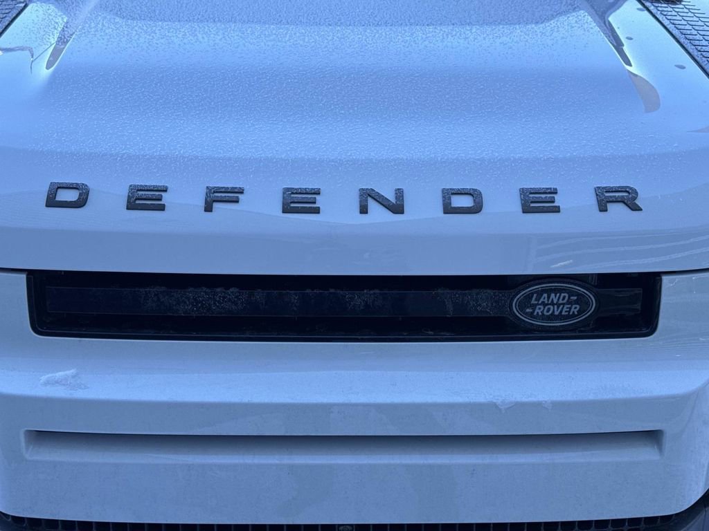 New 2026 Land Rover Defender 110 V8 image 8