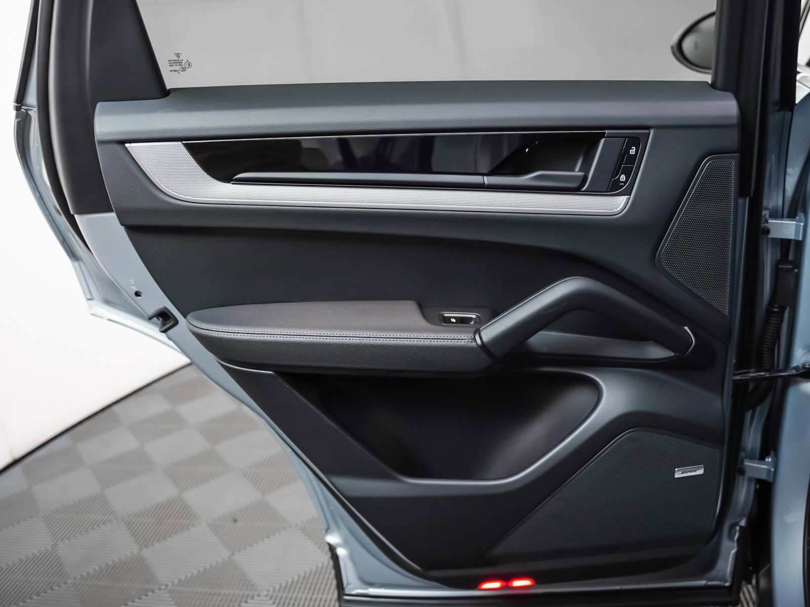 Used 2025 Porsche Cayenne Coupe image 26