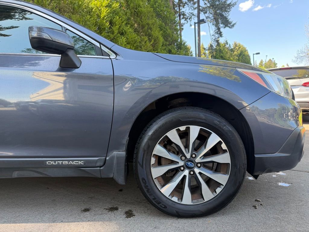 Used 2015 Subaru Outback 2.5i Limited AWD/4WD image 3