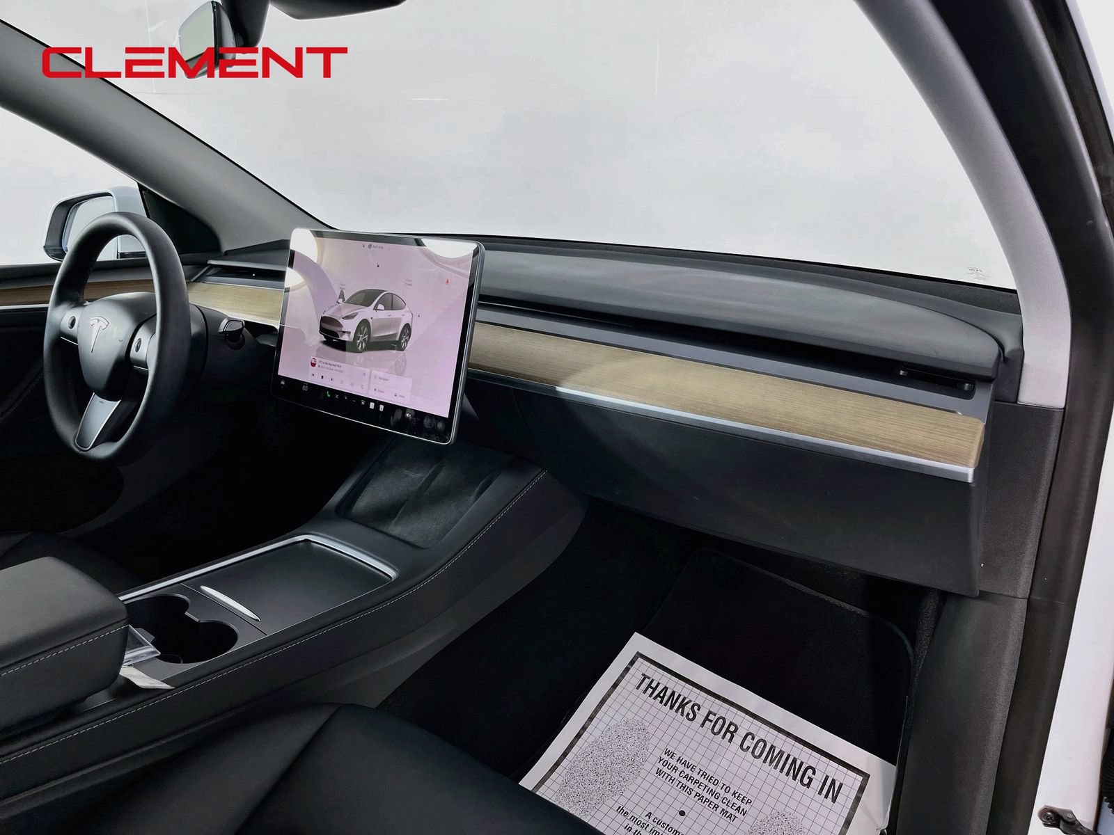 Used 2023 Tesla Model Y Long Range AWD/4WD image 32