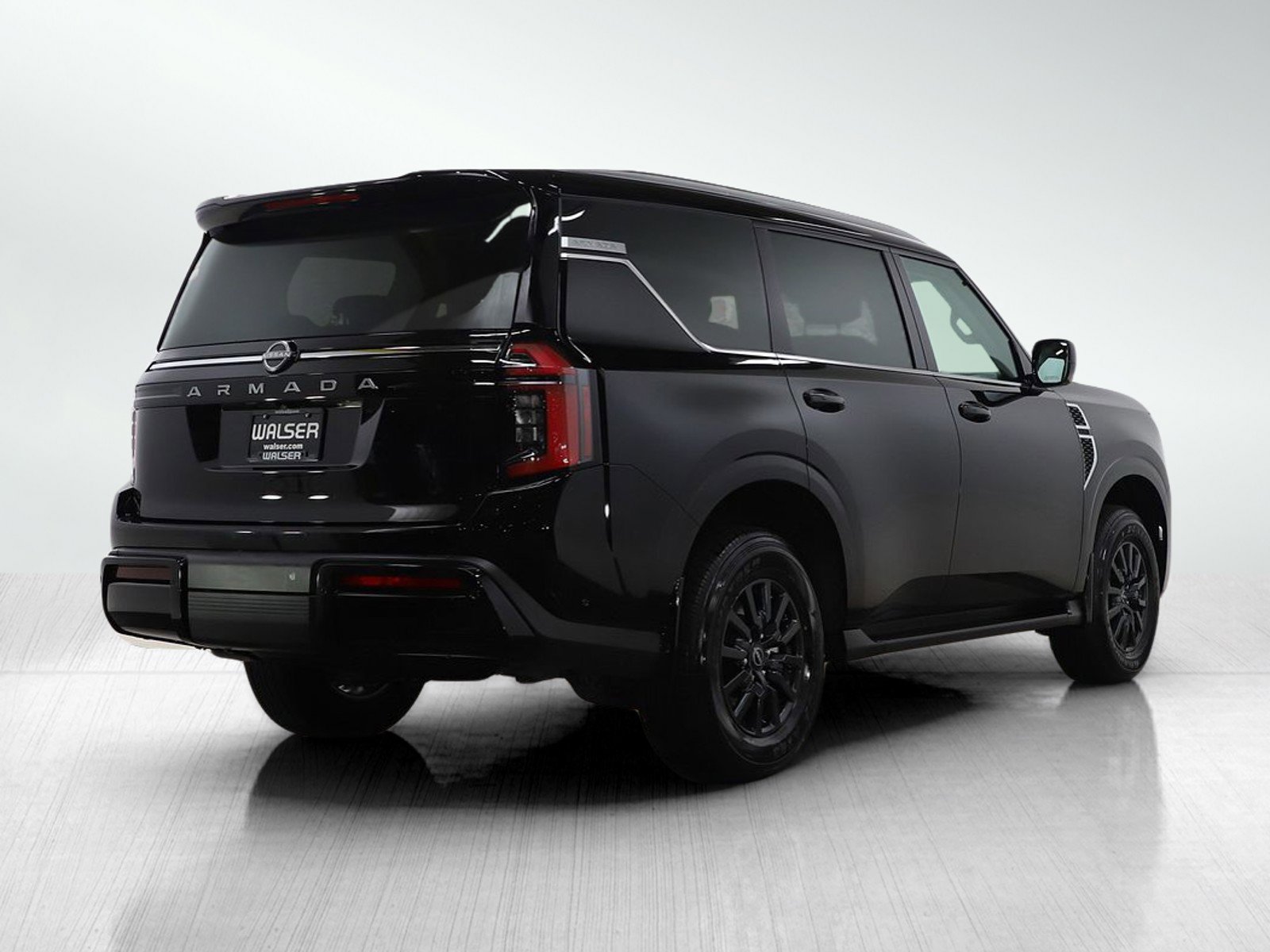 Used 2025 Nissan Armada SV image 5