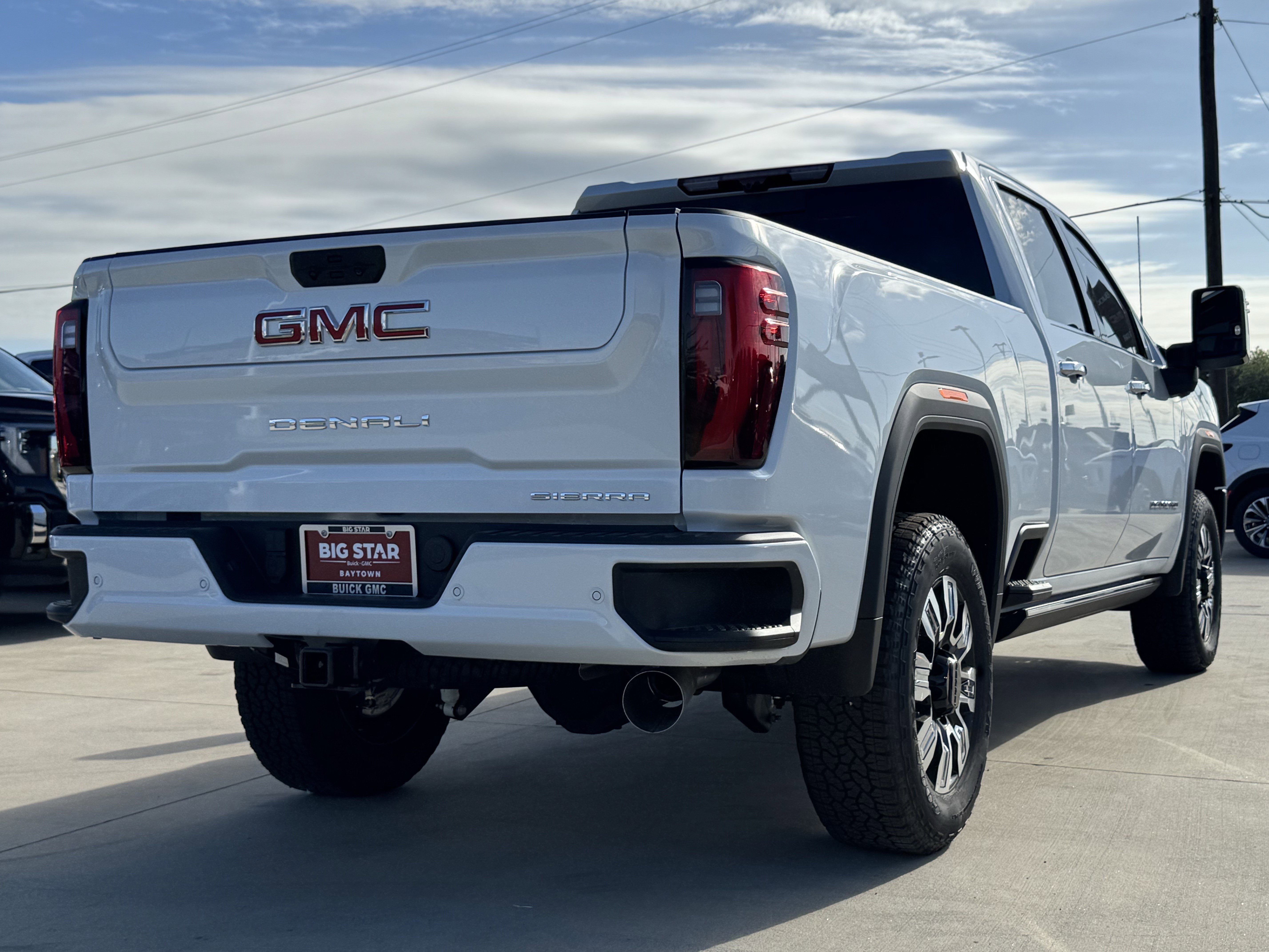 New 2026 GMC Sierra 2500 Denali w/ Technology Package AWD/4WD image 8