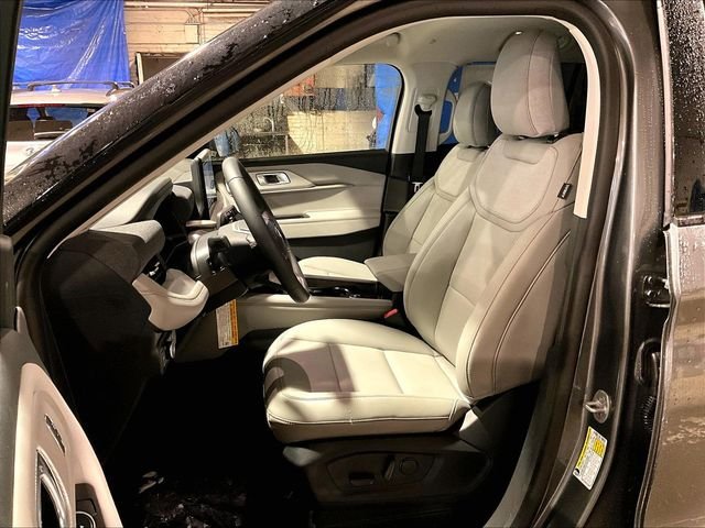 New 2026 Ford Explorer Active w/ Active Comfort Package AWD/4WD image 9