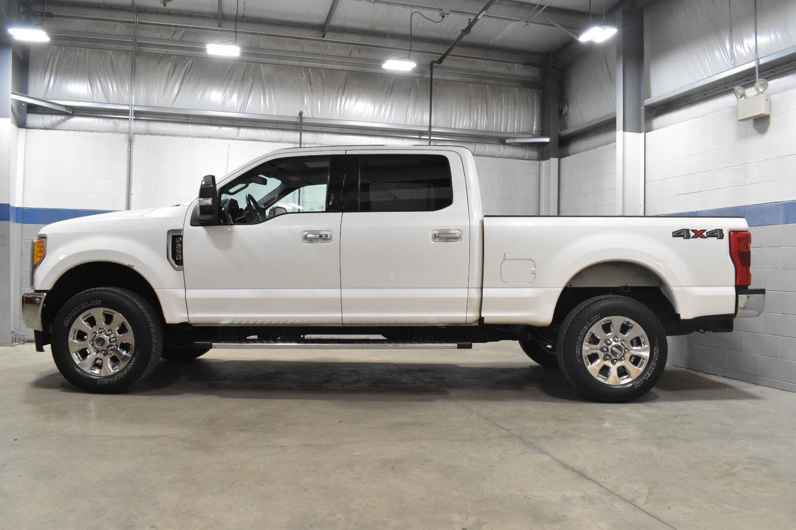 Used 2017 Ford F250 Lariat w/ Lariat Ultimate Package AWD/4WD image 24